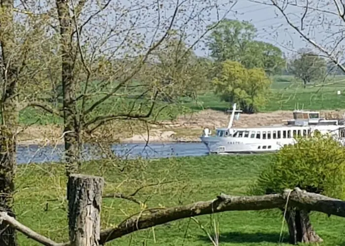 An Den Elbwiesen Gz Elbeblick Nur Nichtraucher